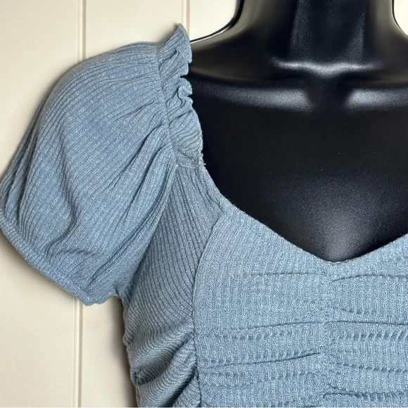 Altar'd State Light Blue Ruched Puff Sleeve Crop Top Small NWT $54.95 - Picture 3 of 11